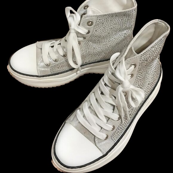 Wild Pair Rhinestone Platform Hi-top Lace -up Sneakers White Size 6M - Picture 1 of 6